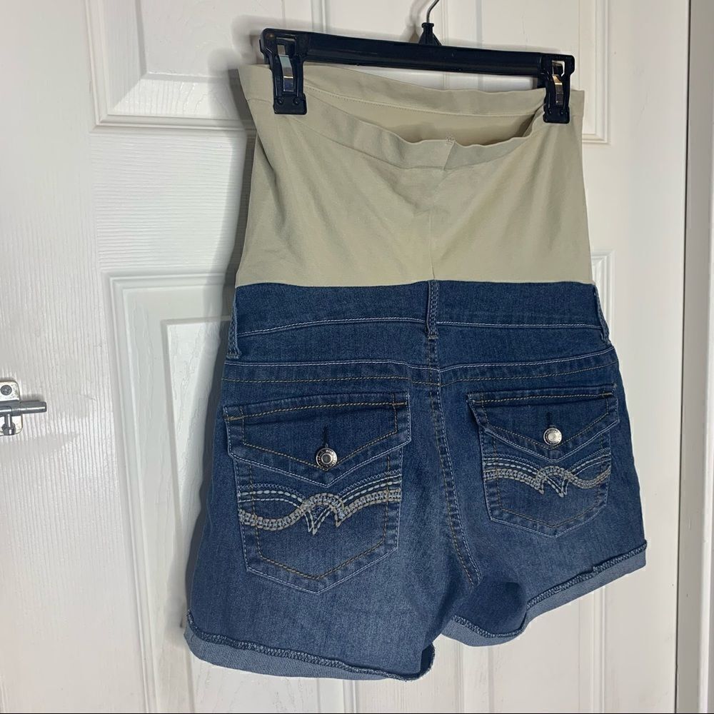 Bella Vida Maternity Jean Shorts Size Small - Picture 2 of 8